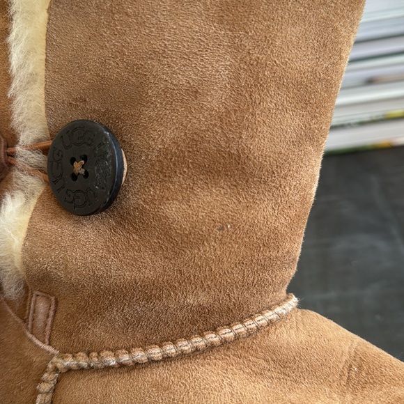 Women’s UGG Bailey Button Boots in Chestnut - Picture 8 of 11